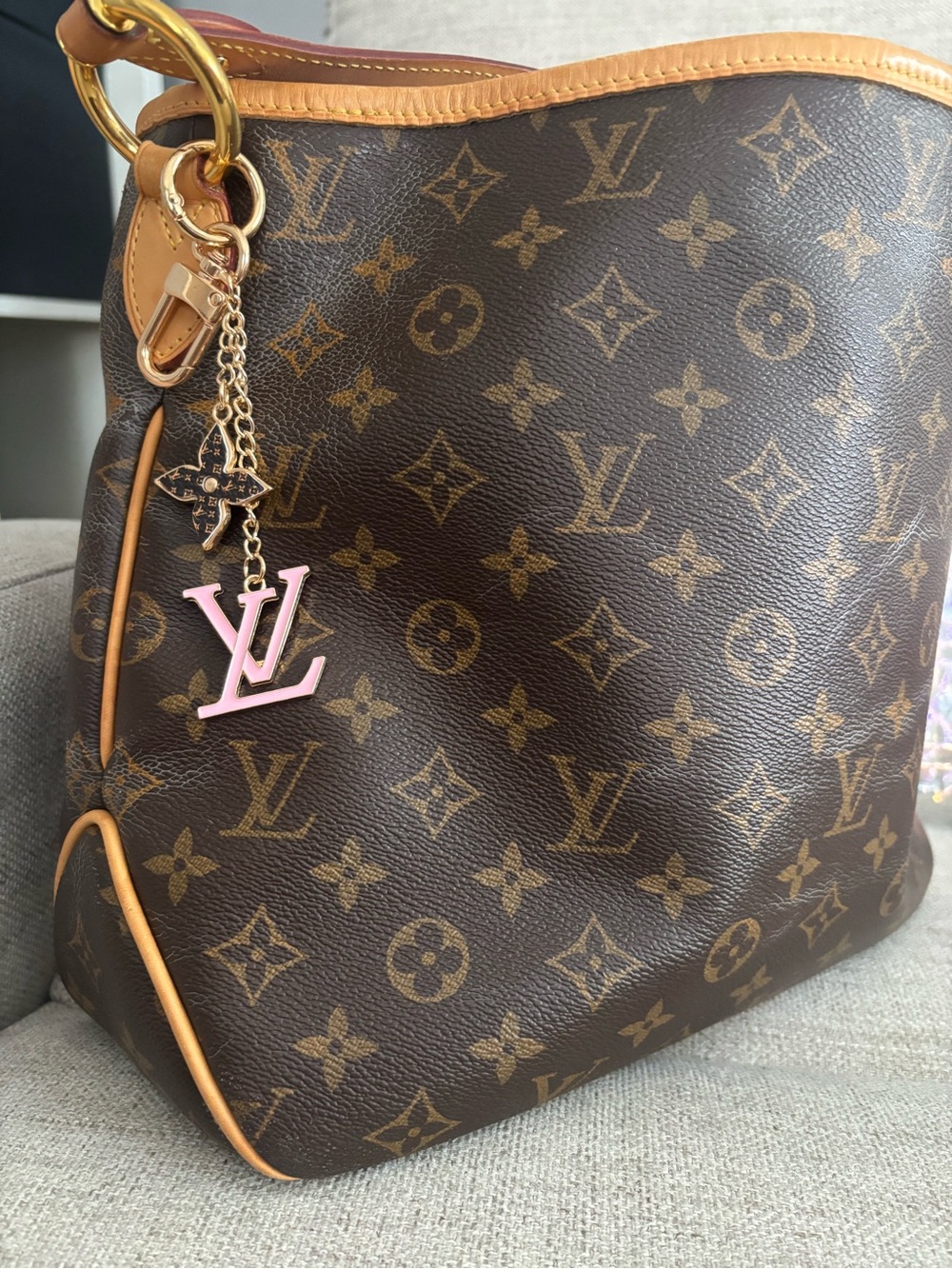 Pink and Gold LV Logo Key Chain/charm - Picture 6 of 6